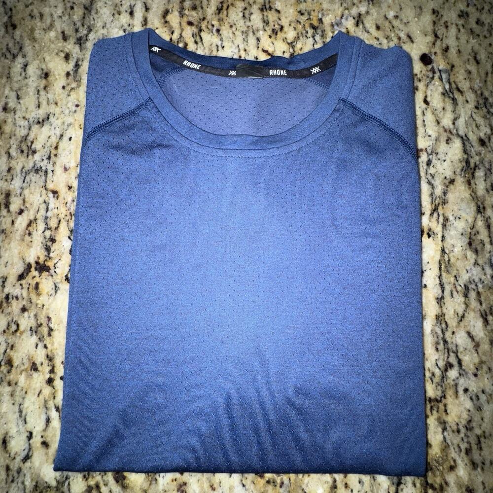 Rhone Reign Short Sleeve Training Tee Shirt Mens Style 100140 Blue H019 Workout